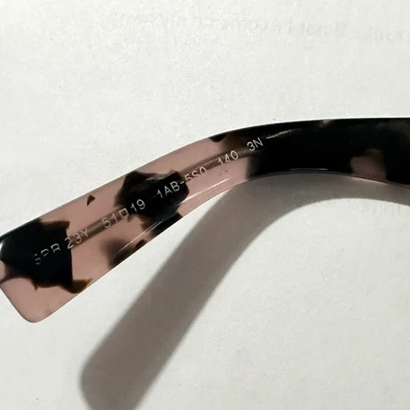 Prada sunglasses - Picture 3 of 7